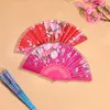 Decoratieve beeldjes Chinese stijl Hand vastgehouden vouwende dansfan trouwfeest kanten zijden bloempatroon zomerdecoratie