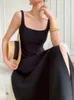 Casual Dresses Superaen svart koreansk stil ärmlös glidklänning kvinnor sommar 2023 delad spaghetti rem länge