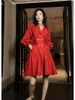 Damengrabenmäntel Frühlings- und Sommer Elegante dünne Rose rote Schwester Französisches Temperament Wickelte Windbreaker Mantel kurzes Kleid Mädchen