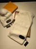 Designer Scarf For Women Scarf Beanie Cashmere Scarf Woolen Scarves and Hats For Både män och kvinnor med Box V9KC#