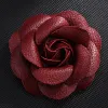 Другие аксессуары женщины качество кожа Camellia Цветочные булавки Женщины Свитер Рубашка для рубашки булавки ручной работы ZZ