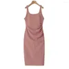 プラスサイズのドレス2023秋の良い品質の服女性ドレススリムソリッドカラースクエアカラーフォールドワイドショルダーストラップワンピースカーブ