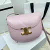 Celinns Teen Triomphe Saddle Bag Сумка Яркие мешки с кросс -кусочком классические дизайнерские металлические триомны закрытие логотипа Мини -лоску