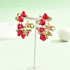 Kadınlar için zarif kırmızı gül küpeleri sevimli çiçek yuvarlak çember küpeler yaratıcı takı düğün nişan partisi küpe hediyesi