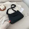 Shoulder Bags Crocodile Chain Crossbody Bag 2023 New Personalized Handheld Shoulder Bag Flip Method Stick Bag caitlin_fashion_bags