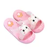 Chinelo de verão novas crianças chinelos colorido padrão de pato meninos e meninas sapato bonito proteção para os pés sapatos de bebê
