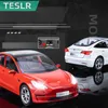 1 24 TESLA MODEL 3 MODEL Y ROADSTER ALLOY MODEL ARAÇ DIECASTS Metal Döküm Sesi ve Hafif Araç Oyuncakları LDREN ARAÇ T230815