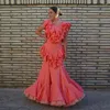 Casual Dresses Elegant Coral Ruffles Satin Mermaid aftonklänningar Spansk stil rygglös lång prom klänning kvinnor vestidos de noche skräddarsydd