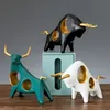 Decoratieve objecten Figurines Creatieve hoogwaardige sculptuur Animal Bull woonkamer Kantoor Decoratie Crafts ornamenten Artwork Gift 230814