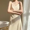 Casual jurken high-end temperament tri-acetaat satijnen zijdeachtige v-hals vrouwelijke zomer prachtige zijden jaagse jurk 2023 lange slanke rok