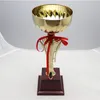 Dekorative Objekte Customized Top Trophy Cup Golden Award Craft für Wettbewerbssportspiel Gewinner Souvenir Trofeos 230815