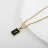 Naszyjniki wiszące czworoboczne szkliwa łańcuch zakrakowy Naszyjnik dla kobiet stal nierdzewna Square Green Crystal Jewelry Gift