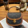 Luksusowy Besace Triomphe Designer TOBES BORM KOBIETA MENS PIERTA TORDBAG WITAGE LADY SATCHEL Cross Body Rameer Worki lustra