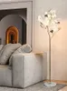 Golvlampor nordiska för vardagsrummet bäddsoffa sovrum sängljus modern konstdekor hem ginkgo blad stående belysning fixtur lyster