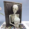 Nyhetsartiklar 1PC Ny Halloween Skull Fotoram Ljus Ljus harts Material Skeleton Collision Horror Atmosphere Dekorativ harts Ornament J230815