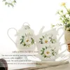 Geschirrsets Keramik-Teekanne Besteck Kaffeetasse Tasse und Untertassen handbemalte Tee Tassen Hochzeitsteller 9pcs/Set