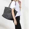 Bolsas de diseñador bolsas de nylon bolsas de caza de vacas bolsos de hombro para mujeres bordado de compras bordes de agua billeteras bolsas de playa 463625