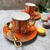 Mugs Luxury Tea Cup Set med 2 Vintage Art Bone China Ceramic Coffee and Plates Euro Royal Teacups Saucers 230815