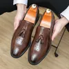 Dress Shoes Men Fashion Loafers Brogue Carved Leather Tassel Pointy Toe Driving Male Casual Slip On Business Wedding 230814