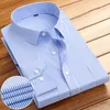 Mens Casual Shirts Classic långärmad solid randig klänning Male Pocket Formal Business Standard Fit Office Social Shirt Clothes 230815