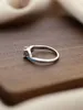 2023 Fashion Nuovo anello di gemme semplice e personalizzato, Design piccolo, Anello di tesoro colorato, Incorporamento di micro diamanti in pietra naturale
