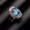 Clusterringe modische Persönlichkeit elegant quadratisch natürlicher blauer Topaz Edelstein Ring S925 Silbere Edelstein Frauenparty Geschenkschmuck Schmuck