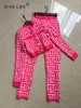 Zweiteilige Damenhose JUNE LIPS Marke Hochwertige Damen Rose Red Jacquard Bandage Top Lange Anzugjacke Elegante Designer Wholesa 230815