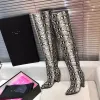 Diseñador Mujeres arrugas de botas de rodilla puntiaguda moda sexy blanco blanco color rosa cielo azul color azul botas otoño invernal tacón grueso zapatos de patrón serpentina