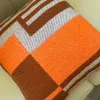 Novas cores tamanho grande grosso sofá casa boa quailty 2023 novo designer h luxuoso lã cinza laranja vermelho h cobertor mais vendido tamanho grande