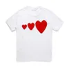 Moda Uomo Gioca T Shirt Designer Red Heart Commes Casual Donna Camicie Des Badge Garcons Alta Quanlity Magliette Ricamo in cotone v9