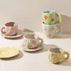 Tassen Vintage Coffee Tasse und gebürgerte Tulpe Plaid Blumenkeramikmilchsaucer Set Frühstück mit Griffmikrowellenofenbecher 230815