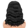 Saphir Kurzes lockiges menschliches Haar Bob Peruvian Ozeanwelle 4x4 Spitzenverschluss Perücken für Frauen vorgezogener glühlos