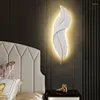 Wall Lamps Nordic Modern LED Remote White Feather Sconce TV Background Light Home Bedroom Living Room Mount Bracket