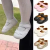 Flache Schuhe Pudcoco 2023 schöne Prinzessin Kleinkind Baby Girls Jungen Krippen Feste Bogenpelzkugeln Bogenknot Erstes Wanderer 0-18m