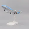 Aeronave Modle Metal Aircraft Modelo 20cm 1 400 Korea B747 Material de liga de réplica de metal com trem de pouso Ornamento Infantil Toys Birthday Gift 230815