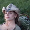 Basker sommar handvävd gräs målar västra halm cowboy hatt kvinnor män utomhus solskydd cowgirl topp sombreros de mujer