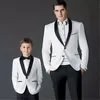 Garnitury mężczyzn Blazery czarne białe terno masculino pana młodego Blazer Spodnie ojciec i syn 2PCS Kostium spodni Homme Men garnitur na ślub Tuxdeo Wear 230814