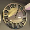 Wandklokken 3D Modern Design Mirrored Plexi Clock Big Siven Silent Flow Home Living Room Office Decoratie en zilver