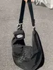 ショルダーバッグスモールナイロンレジャー通勤女性向け大容量クレセントバッグ2023新しい汎用性の高いワンショルダークロスボディバッグ