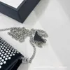 12% rabatt påse 2024 Ny lanseringsdesigner Handväska Tidig lansering Netizen Mini Sparkling Ladies Versatile Chain Crossbody Spring/Summer New Water Diamond