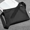 Messenger väskor Oxford Herrväska stor kapacitet Lätt Mäns axelväska Fashion Casual High Quality Black Simple Messenger Bag L230815