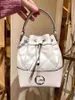 Novo designer bolsa cedo balde cordão de pele carneiro lingge handheld feminino pequeno fresco casual versátil um crossbody