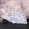 Decoratieve beeldjes Retro vouwen Bloemdruk Hand Fan Chinese stijl Dansventilatoren Lace Fabric Silk Borduurwerk Gehouden vrouwen PO Prop