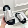 Top Lop Slide Designer Fomen Sandals Slippers Flip Flops роскошные плоские хлебные туфли подошва платформы высокие каблуки вниз по повседневному дивану кролика женская обувь 35-40