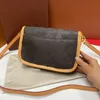 Factory Wholesale Hands Handbag Designer Designer Crossbodybag Handsbag High Quality Sacs Sac Messenger Sac Taille 25 * 9 * 15cm Haobanzhang