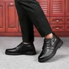 Отсуть обувь в стиле зима плюс бархатная кожа теплые повседневные мужчины размером 3844 мужская деловая работа Zapatos 230814