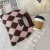 Totes 2023 Neue Strickhandtasche Sommer Stricker Small Bag Knödelbeutel Plaid Handgelenkbeutel kann mit Schultergurt -Tasche ausgestattet werden. Caitlin_fashion_bags