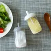 Бутылки для хранения продукт простые круглые кухонные приправы с ложкой приготовление домашнего перца и соля