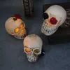 Nieuwe items 2023 Halloween Decoratie Skull Ghost met Ledresin Skelet Hoofd Statue Horror Party Props House Ornamenten J230815