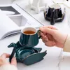 Tassen Nordic Creative Swan Coffee Cup Saucer Set mit goldenen Rand kleine süße weiße schwarzgrün rosa Keramikbecher und Untertassen schöne Geschenke 230815